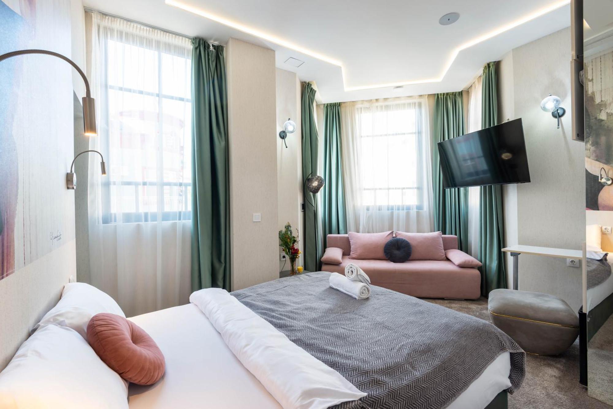 Aurora Hills Hotel Plovdiv Extérieur photo